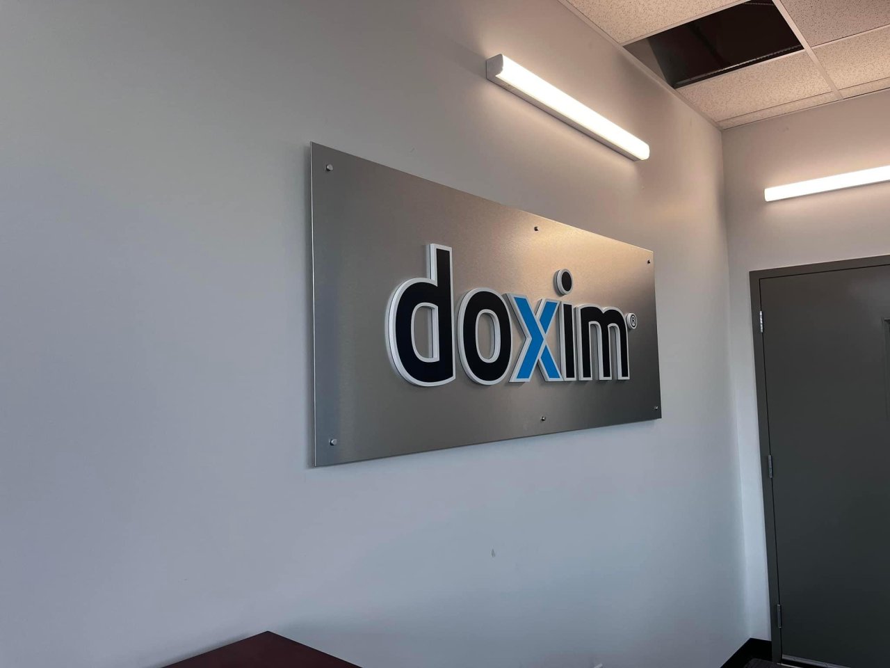 Custom 3D Letter Sign for Doxim
