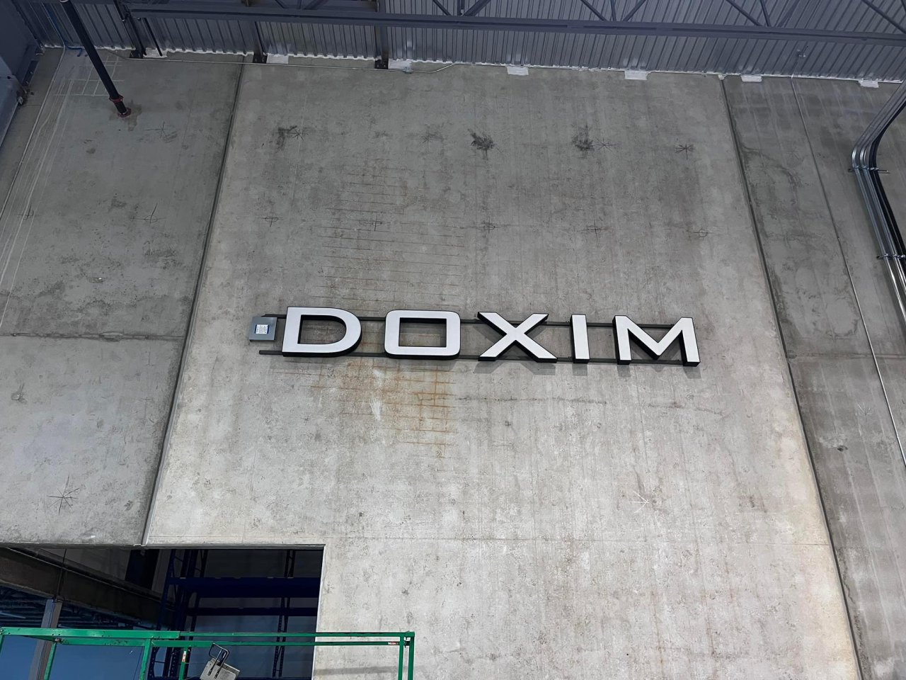 Custom 3D Letter Sign for Doxim